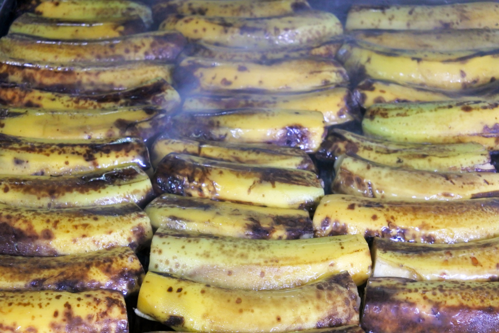 banana bbq in the pacific islands